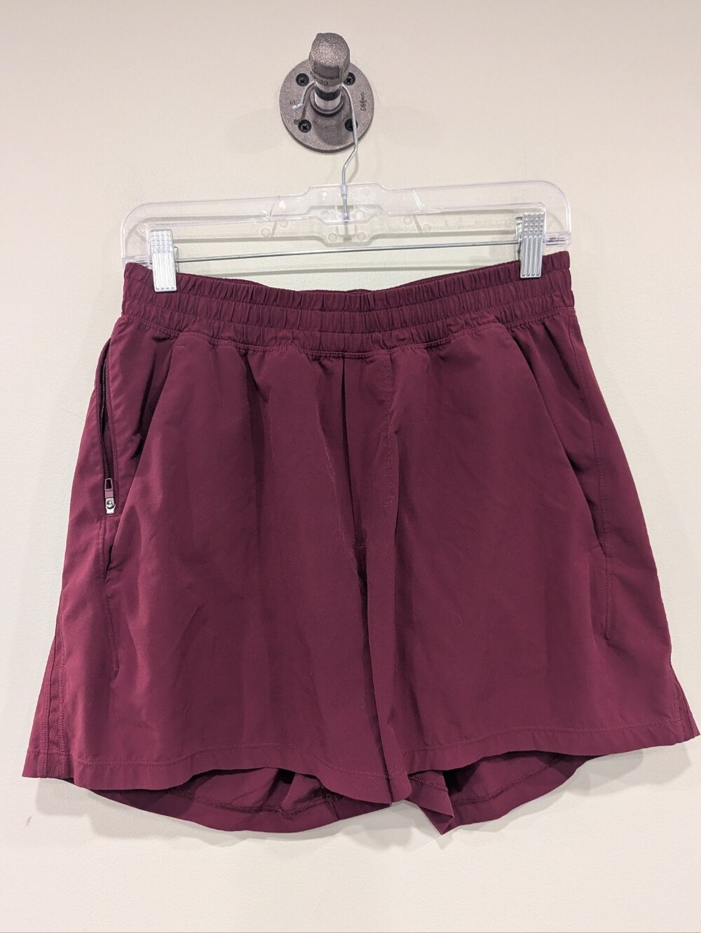Lululemon Pace Breaker Linerless 5" Inseam Shorts Size Medium